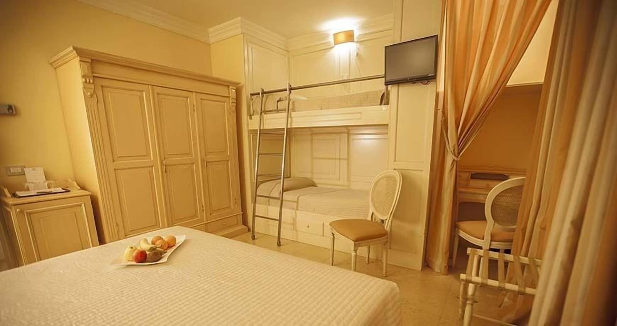 Palace Hotel Βιέστε Εξωτερικό φωτογραφία