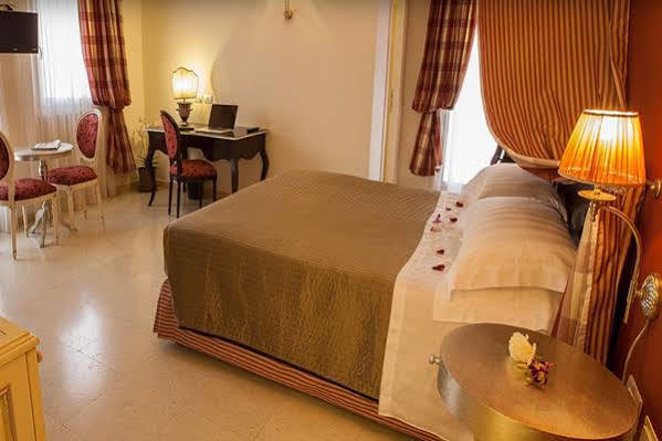 Palace Hotel Βιέστε Εξωτερικό φωτογραφία