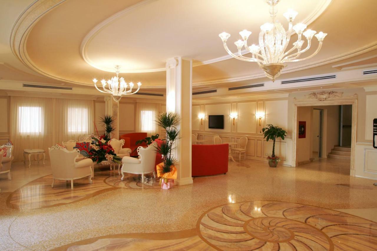 Palace Hotel Βιέστε Εξωτερικό φωτογραφία